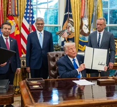 Trump, Makary, Jay B, RFK Jr.