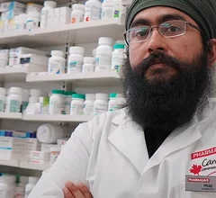 pharmacist druggist 