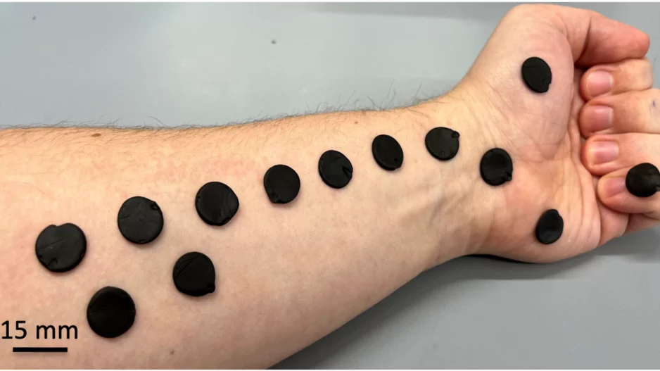 Researchers have found that homemade play-putty can effectively capture electrocardiogram (ECG) signals at a level comparable to commercially available electrodes. The play-putty is made with a simple mix of flour, water, salt, cream of tartar and vegetable oil—but the potential is much more than one may expect.