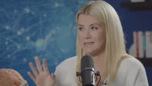 Elizabeth Smart reviews SPECT results with Dr. Daniel Amen