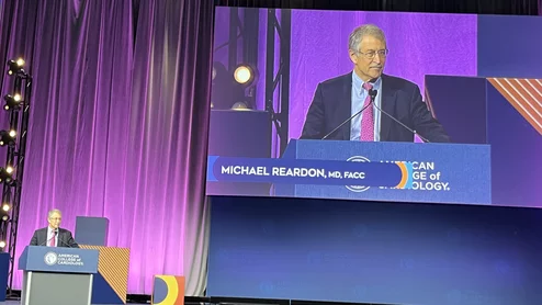 Michael Reardon at ACC.25 presenting data on low-risk TAVR and SAVR patients