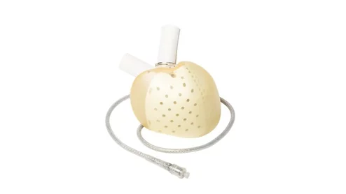 CARMAT Aeson total artificial heart