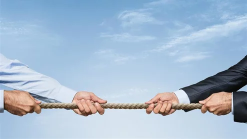 rope pulling tug of war bidding war