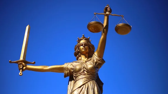 justice-2060093_1920.jpg