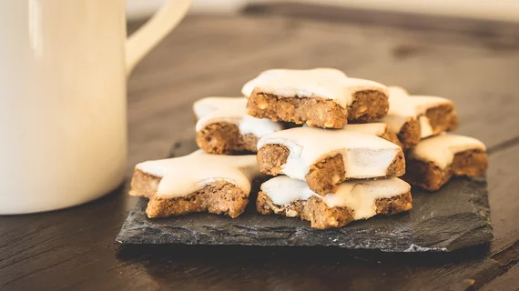 christmas-cookies-1886760_960_720.jpg