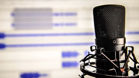microphone-338481_1920.jpg