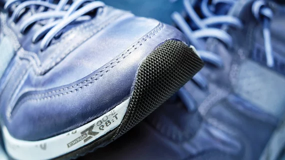 sport-shoe-1470061_1920.jpg