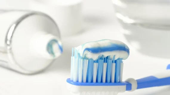 toothpaste-3067569_960_720.jpg