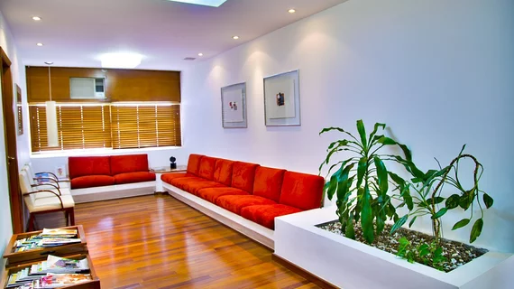 waiting-room-548136_1280.jpg