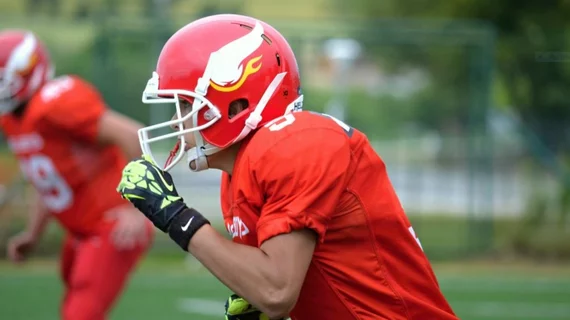 FootballPlayer.JPG Thumbnail